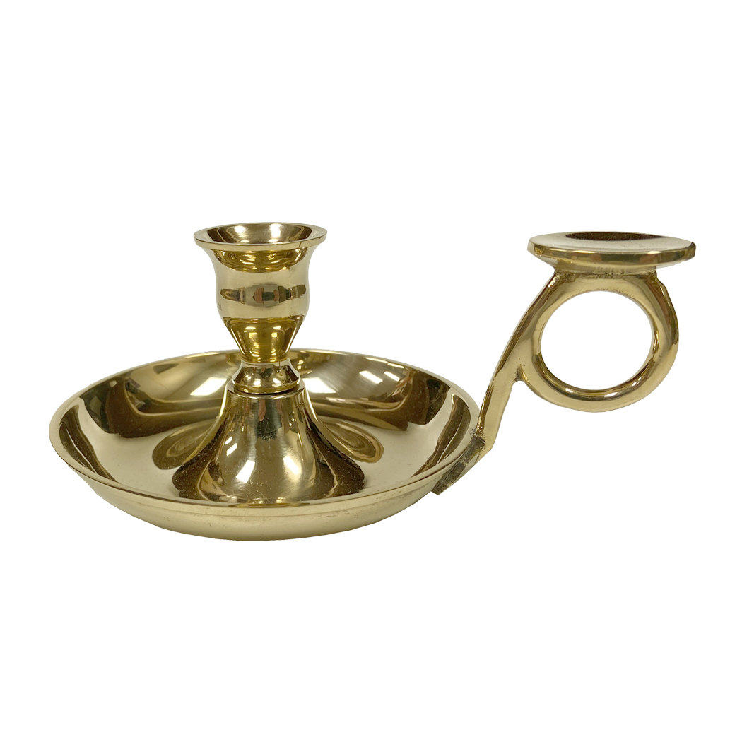 https://madisonbayco.com/wp-content/uploads/2022/10/6754_5-3-4__CHAMBERSTICK__BRASS_CHAMBERSTICK__COLONIAL_CHAMBERSTICK__COLONIAL_CANDLE_HOLDER__EARLY_AMERICAN_MadisonBayCo_Com-1.jpg