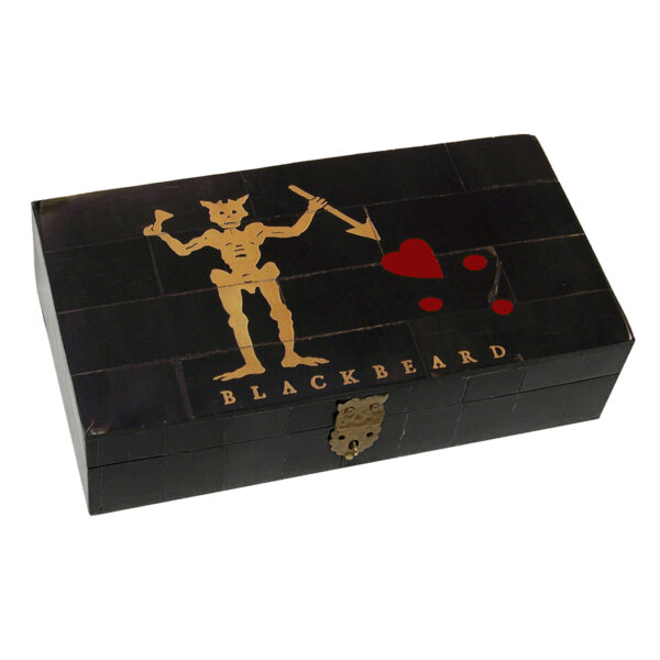 Scrimshaw/Bone & Horn Boxes Pirate 6-1/4″ Pirate Blackbeard’s Flag Black Horn Box- Antique Vintage Style