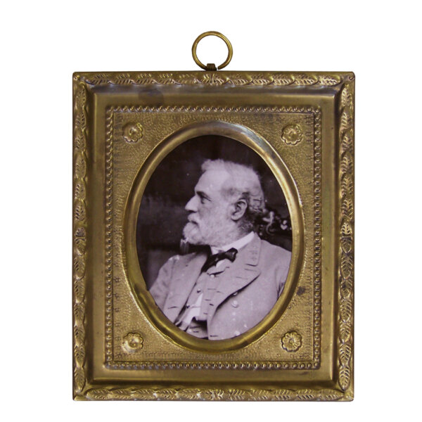 Portrait Revolutionary/Civil War Reproduction print in an embossed brass 3-3/4 x 4-1/2″ frame with a fabric backing.