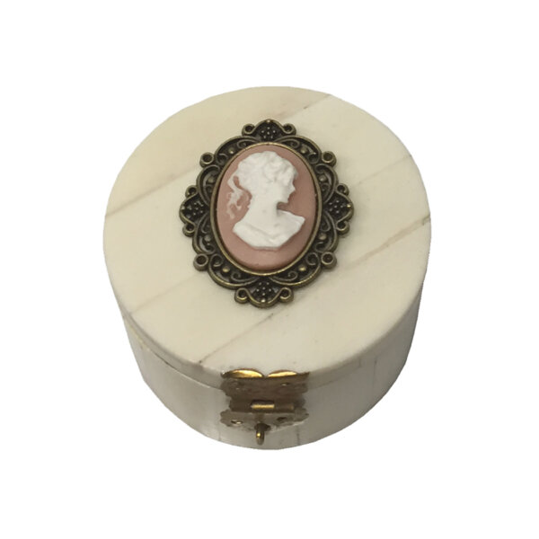 Scrimshaw/Bone & Horn Boxes Early American 2-1/4″ Round Bone Ring Box with Cameo- Antique Reproduction