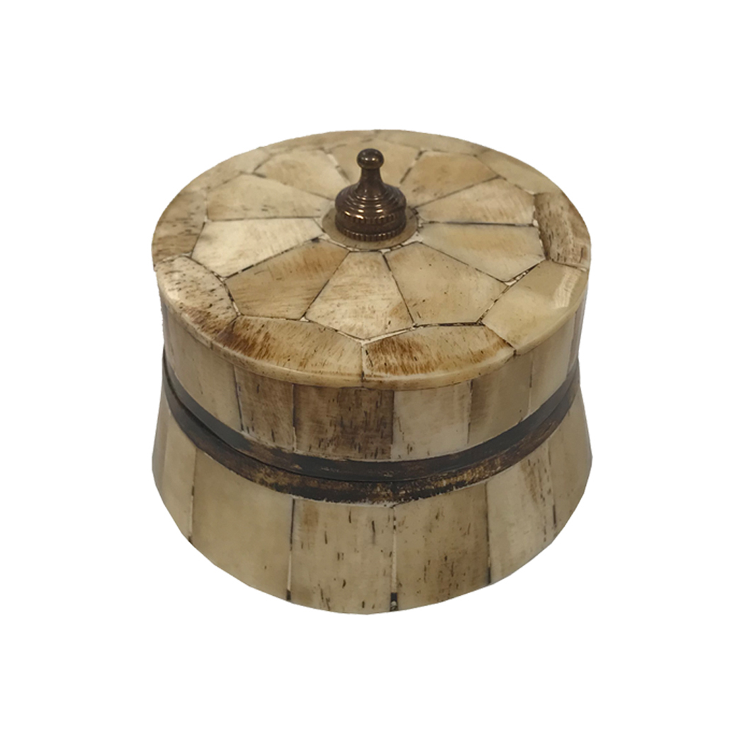 Decorative Boxes Early American 2-1/2″ Antiqued Round Bone and Wooden Box, Brass Pull on Top