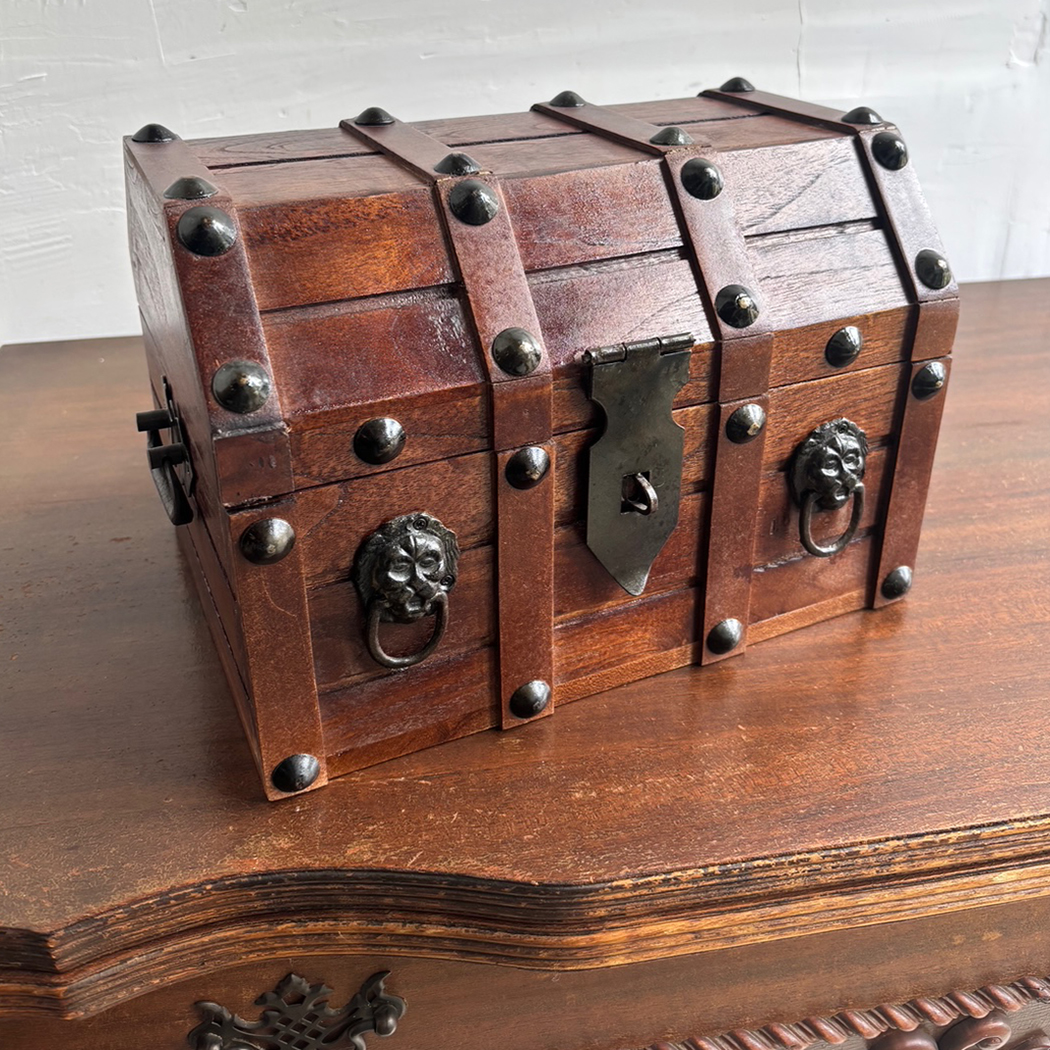 Decorative Boxes Early American 11-3/4″ Authentic Distressed Wooden Pirate L ...