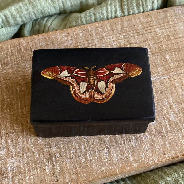 Decorative Boxes Botanical/Zoological 3″ Atlas Moth Black Soapstone Trinket Box