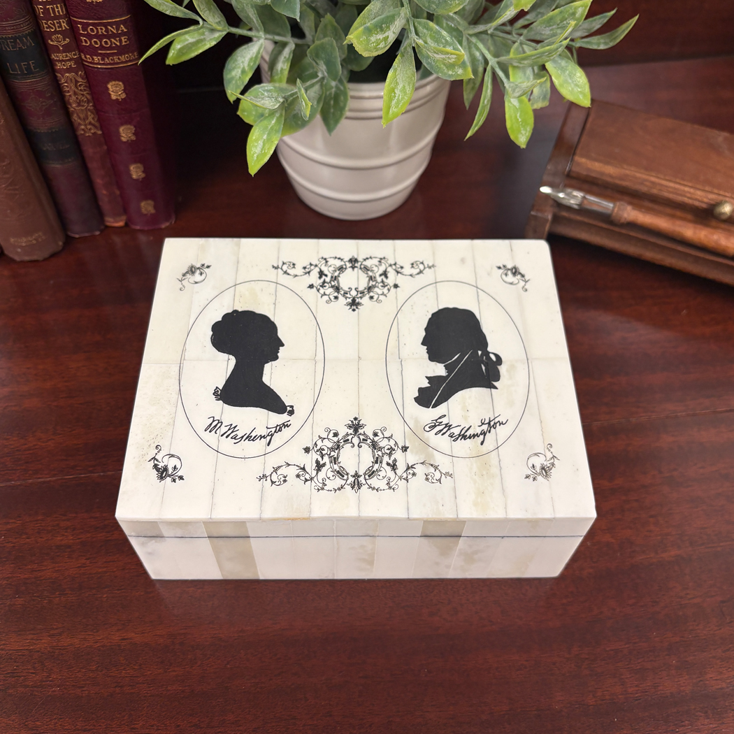 Scrimshaw/Horn & Bone Boxes Early American 6-1/2″ George & Martha Washington Engra ... Scrimshaw/Horn & Bone Boxes Early American 6-1/2″ George & Martha Washington Engra ...